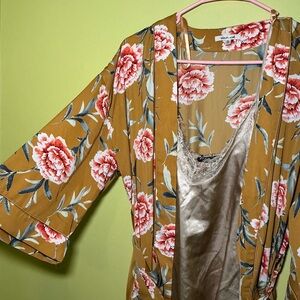 bleuh ciel Floral Mustard Kimono Robe